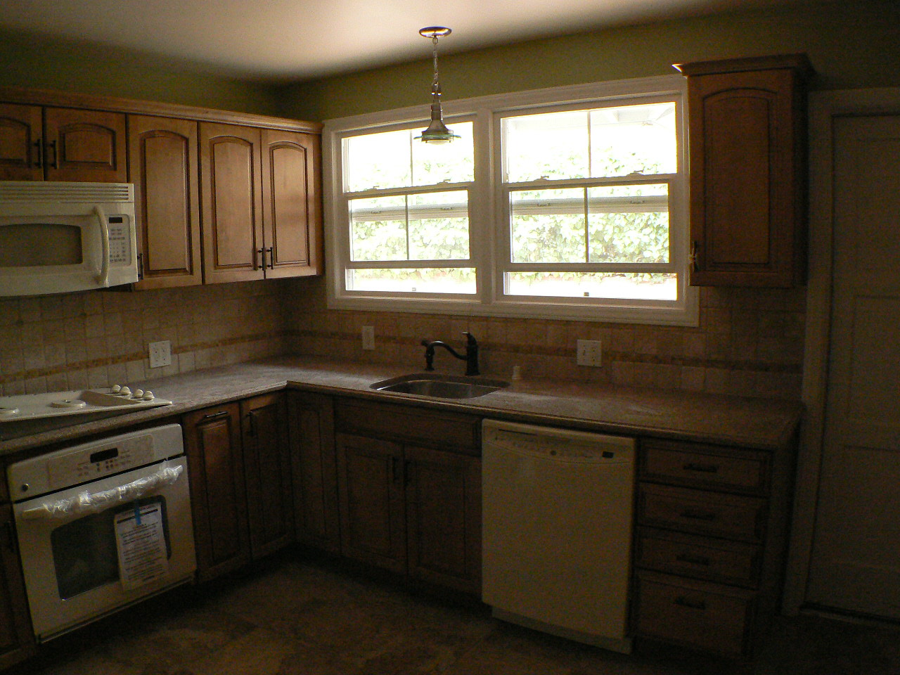 Kitchens/P1000883.JPG